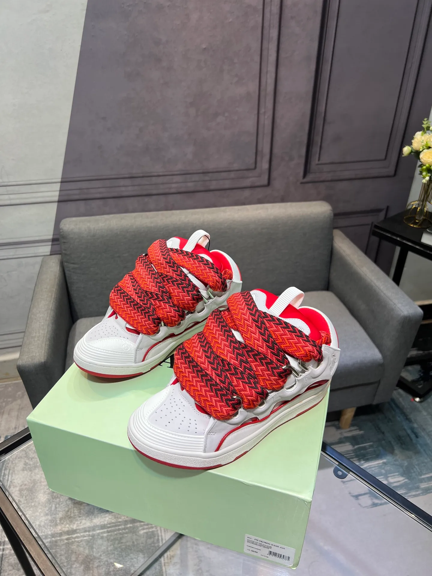 Men's men's shoes💰780 [LANVIN] Latest lace-up fashionable casual sneakers for couples High-quality CLAY couple series‼ ️ The latest trendy products of the season 🌈Many bloggers have planted grass and purchased the original open-mold customization. The upper and outsole are sewn with mark threads without edge sealing. Multiple material splicing combination design. Very versatile for fashionable and casual wear. Comfortable on the feet. Recommended for self-retention (upper cowhide + cow suede + breathable mesh) inner foot pad cowhide exclusive original open-mold clear logo rubber outsole ⚠️36-44 yards (45 custom-made)